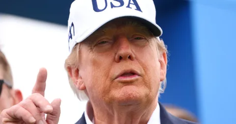 Trump insistă cu „dividendul” de 5.000 de dolari dacă republicanii păstrează controlul asupra Congresului: „Putem suporta cu ușurință”