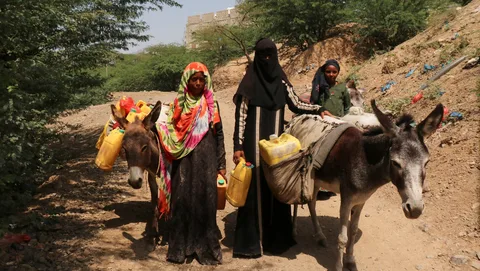 Yemen conflict displaces 112,000 people inside country, thousands flee to Djibouti, UN agency says