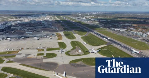 Flight disruption across UK continues after air traffic control technical issue