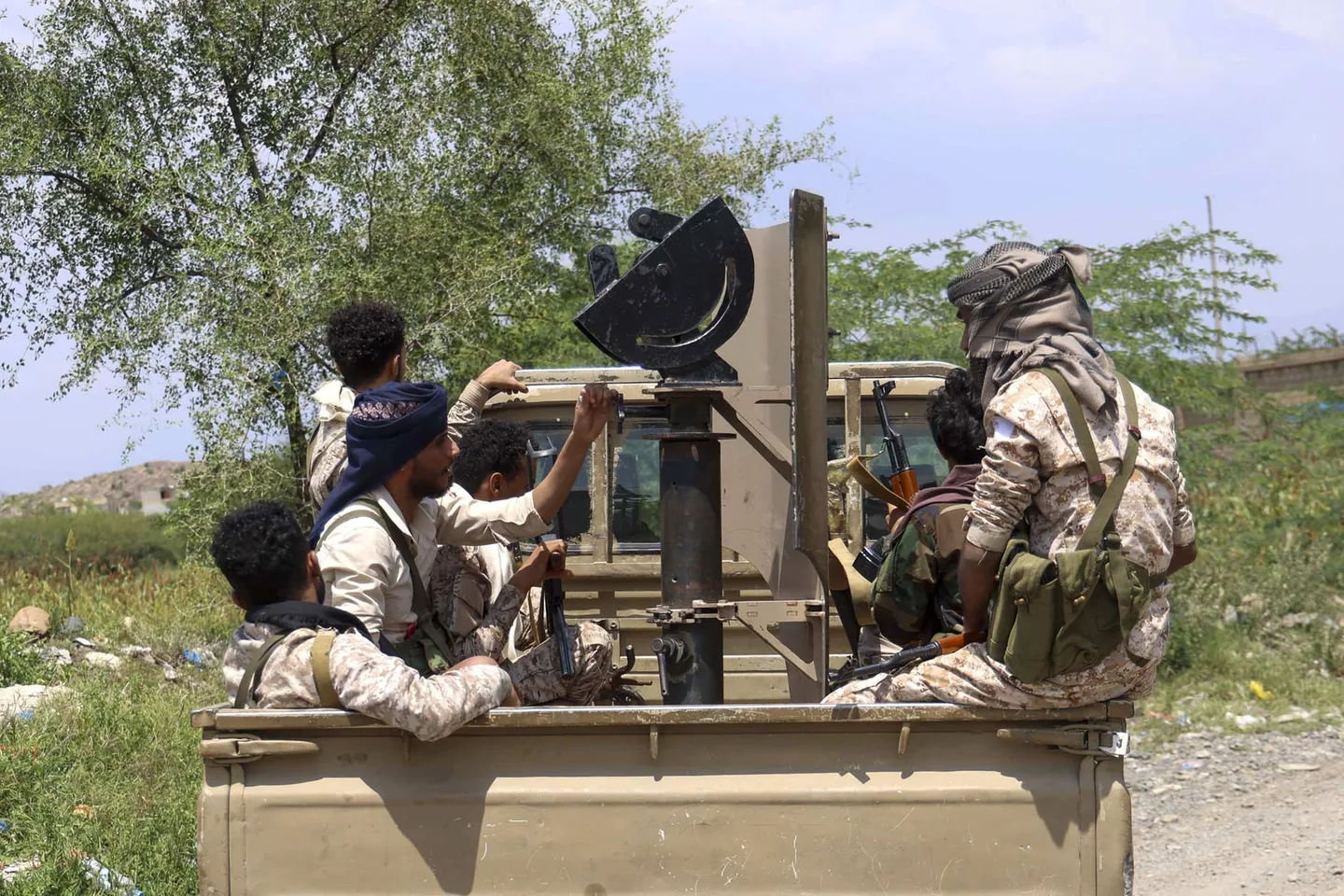 Will Yemen's massive new anti-Houthi offensive succeed in bid to reclaim lost territory? - analysis