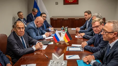 Захарова раскрыла, ради кого глава МИД ФРГ запросил встречу с Лавровым