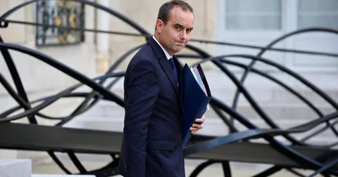 Contestation lycéenne, dette, carburants : le gouvernement Lecornu dans la tempête