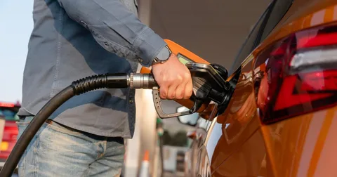 Carburants : Lecornu a demandé à ses ministres de «prolonger» jusqu’au 31 décembre les aides ciblées