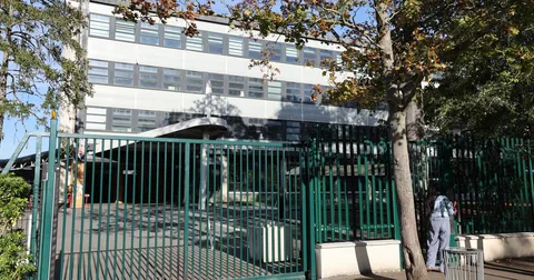 «Il s'alimente avec une paille» : la colère des parents d'Eden, gravement blessé lors de la mobilisation lycéenne