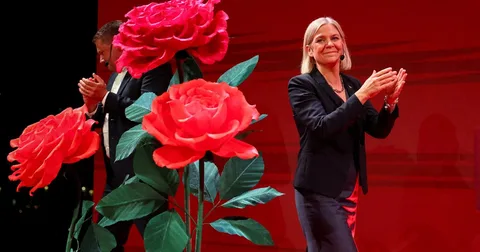 Suède : la gauche remporte de justesse les élections législatives, le premier ministre Ulf Kristersson annonce sa démission