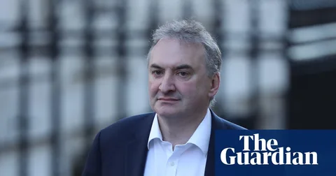 Top civil servant sacked by Starmer received record £860,000 payout