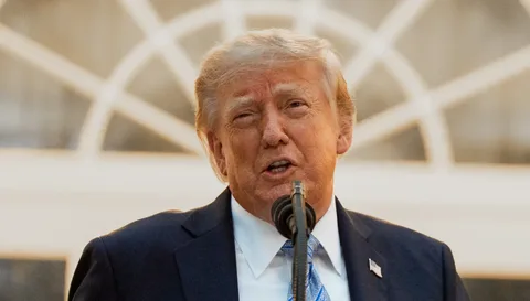 Poll offers ray of midterm hope for Republicans as Trump’s rating bounces back