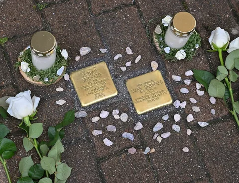 Karin Prien zu Stolperstein-Verbot: „Das ist ein Skandal“