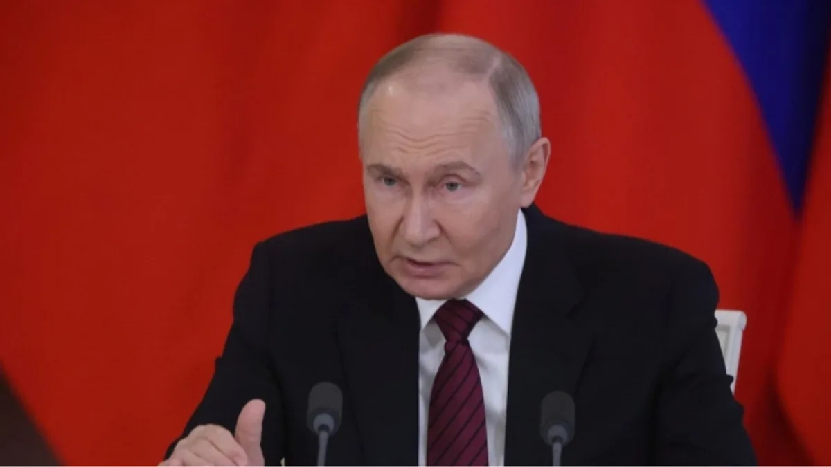 Путін до своїх депутатів: Не будемо бігати по світу з протягнутою рукою