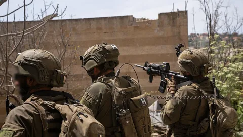 Two Israeli troops hurt by IED amid effort to destroy Hezbollah terror assets in Lebanon
