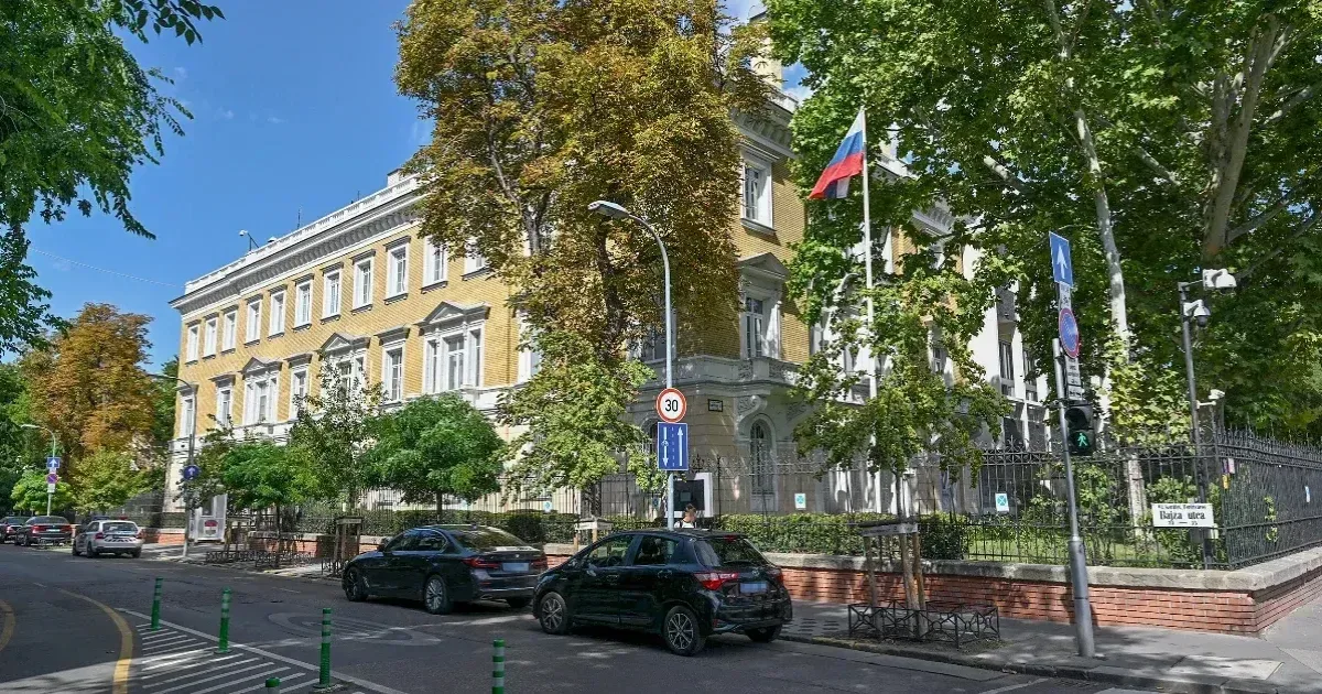 The two messages behind Hungary's expulsion of ten Russian diplomats