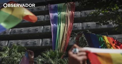 Turquia detém ativistas LGBT em operação de grande escala