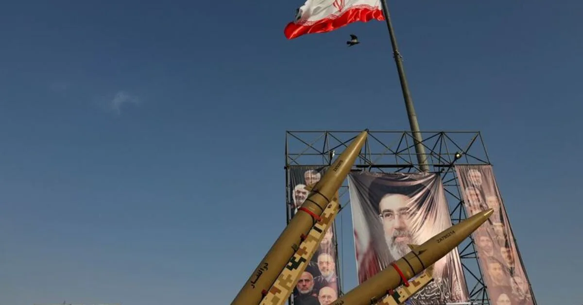 US sanctions 10 over allegedly procuring weapons for Iran