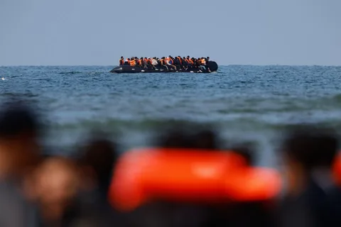ΕΕ: Νέοι αυστηρότεροι κανόνες για τις επιστροφές μεταναστών – «Πράσινο φως» στα κέντρα τρίτων χωρών