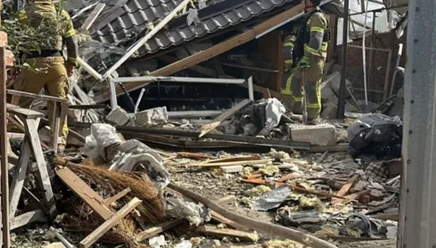 Russian forces strike Sumy with guided aerial bombs, five people injured