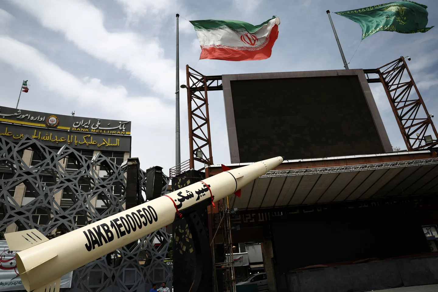 Iran will make no nuclear concessions, Iranian official says