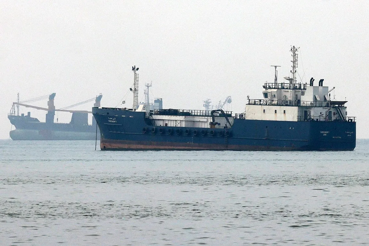 US-Iran war: Tanker hit in Hormuz as oil falls towards $100 — what UAE residents need to know tonight