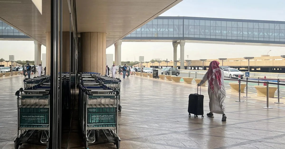 Smoke and flight delays at Riyadh airport after air raid alert